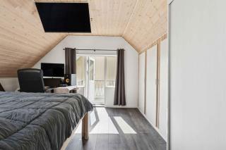 Cosy And Modern House In Peaceful Setting - 2
