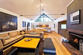 Whitehaven - Stylish Group Retreat with Ocean Views - 0