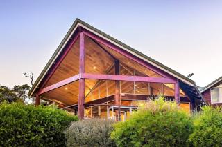 Views Of The Bay - A Tranquil Bushland Escape - 5