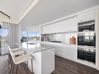 Wine Down - Golfside Luxe Near Dunsborough Town - 1