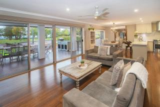 White Dunes Retreat - Bayfront Bliss in Town Centre - 9