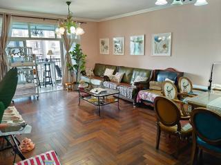 koko's garden and cats --4mins walk from jingjusi metro st ation, English-speaking service - 4
