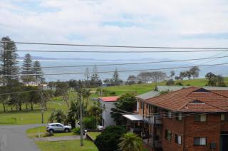 A Willo's View Crescent Head - 7