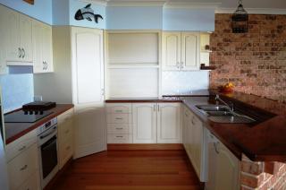 A Willo's View Crescent Head - 1