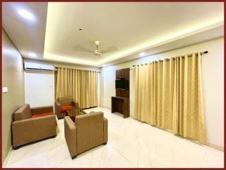 LUXUARY HOTEL J-PRIDE NEAR TEMPLE and SEA BEACH - Restaurant - Lift And Parking Facilities - fully Air Conditioned hotel at Prime Location - LUXURAY HOTEL IN PURI - 6