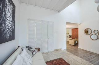 Large 4 Bedroom Villa with Pool - 2