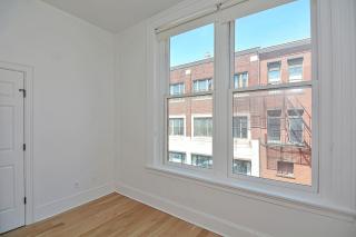 Morden Suite with Kitchen, Sleeps 4 ,Near Brown and Hospitals - 2