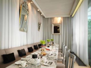 Sanderson London - 4