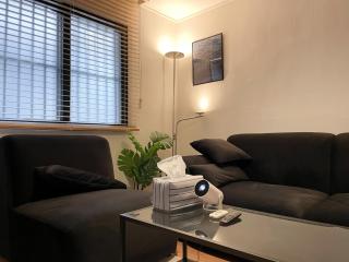 블랙앤우드 하우스, 서울 합정, 홍대 1정거장, 한강 도보 Modern Cozy Seoul Loft, Hongdae, Near Han-river - 0