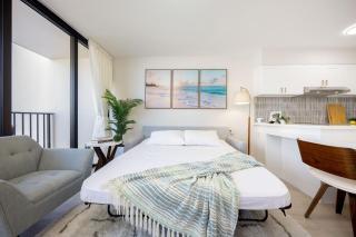 Renovated Boutique-Style Ocean View, Secret Door! - 5