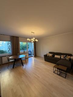 New Ken Apartment, metro Stoklosy - 1