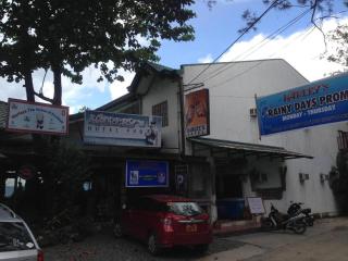 Harleys Pub and Hotel - 1