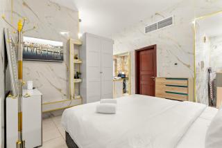 FIRST CLASS Studio Cozy Marble Elegance - 5