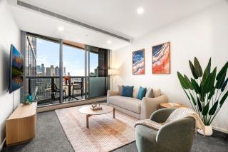 Modern City Views Escape with Gym Access - 1