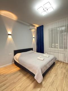 Meridian Apartments - 0