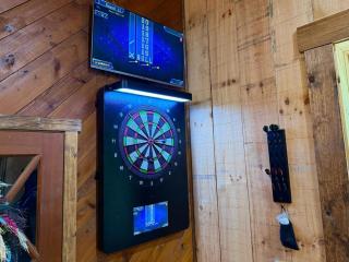 Secluded, Luxuriously Remodeled, Gaming, Hot Tub! - 1