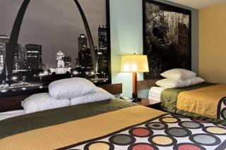 Super 8 by Wyndham Staunton - 4