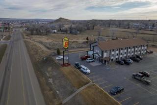 Super 8 by Wyndham Miles City - 5