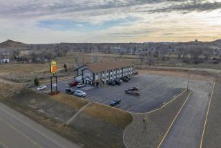 Super 8 by Wyndham Miles City - 1