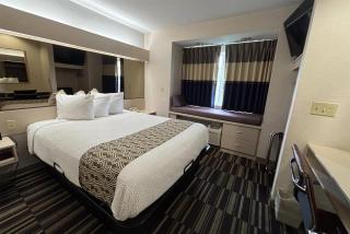 Microtel Inn by Wyndham Champaign - Champaign - 6