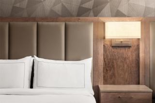 DoubleTree by Hilton Kitchener - 3