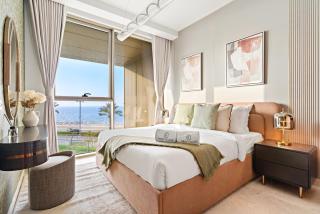 FIRST CLASS 4BR Elegant Beach House Retreat - 1