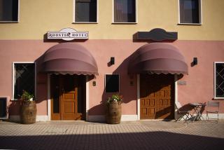 Rooster Hotel - 8