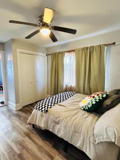 Retro downtown apartment - 1