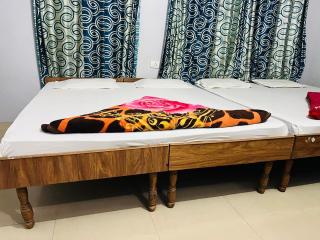 Shri Balaji Guest House - 8