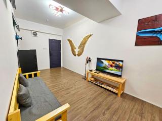 Propeller Airplane Riverview Kuching Homestay - 6
