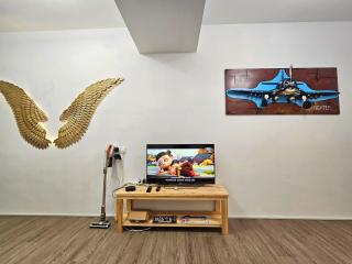 Propeller Airplane Riverview Kuching Homestay - 2