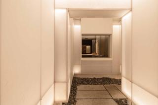 Luxury Hanok Alley Haven - 5