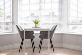 Central Brentwood -Parking -Close to Station -WIFI - 9 - 6