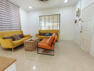 Luxpro Private Pool Bungalow Seremban - 1
