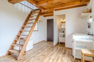 Chata obklopena přírodou - 4