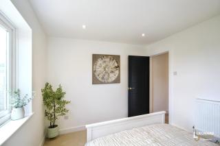 Bright & Stylish Bungalow Retreat in Attleborough - 3