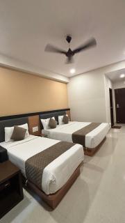 Hotel Kalyan Suites - 8