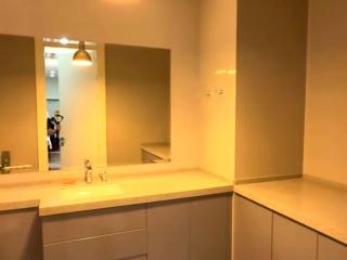 Astana circle plaza - 0