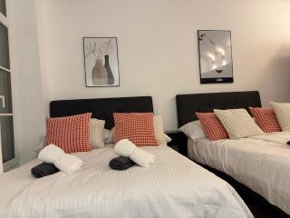 Premium Central Renovated Apartment - 1