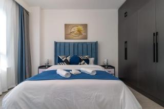 Comfort living two bedroom apartment with fully equipped gym heated swimming pool private parking space,child play area and amazing scenic views - 4