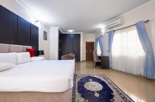 ROYALE CROWN VILLA - 4