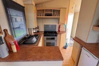 3 Bed Caravan 8 Berth Pet Friendly Parking - 5