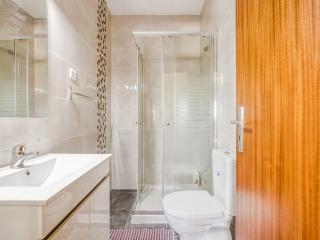 Carcavelos Villa with Pool - 6
