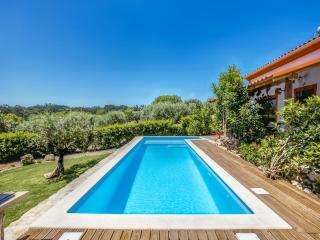 Carcavelos Villa with Pool - 0