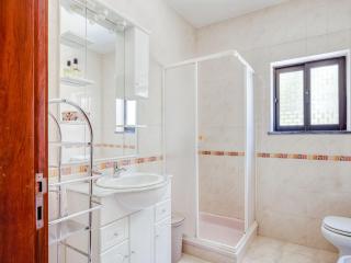 Carcavelos Villa with Pool - 2