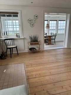 Beautiful cottage with ocean view - 5
