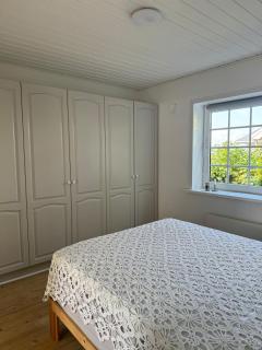 Beautiful cottage with ocean view - 1