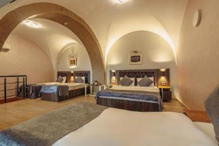 Ronni Hotel - 7