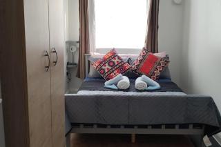 Apartment - Sleeps 4 - Parking - Station Close - 3