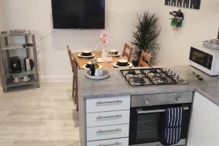 Apartment - Sleeps 4 - Balcony - Parking - 2